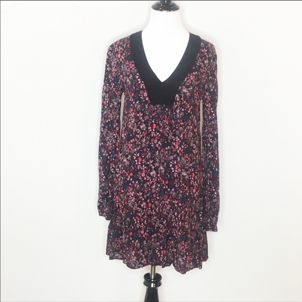 BCBGeneration Mini Floral V-neck Tunic Size XS